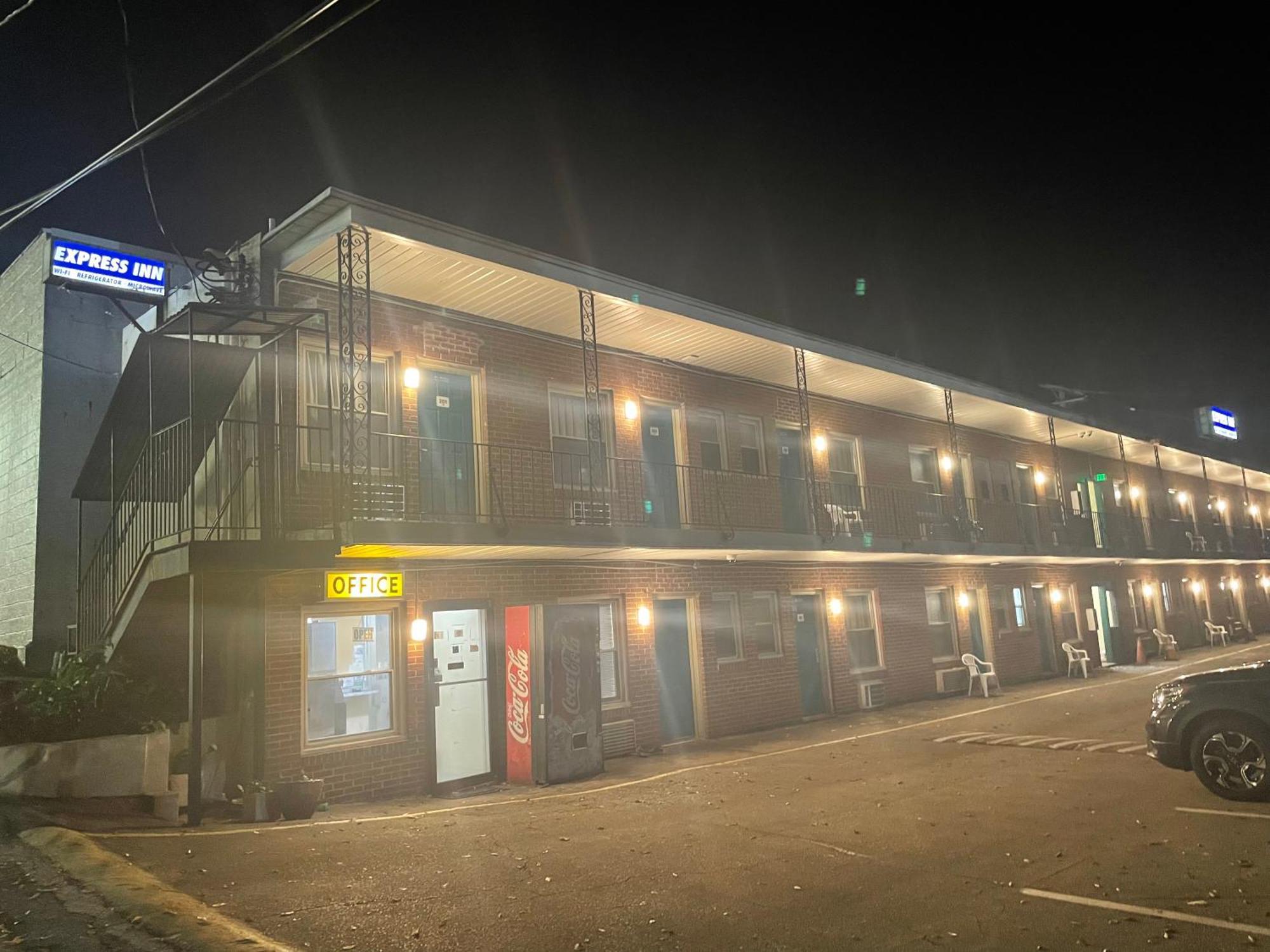 Express Inn Towson Exterior photo